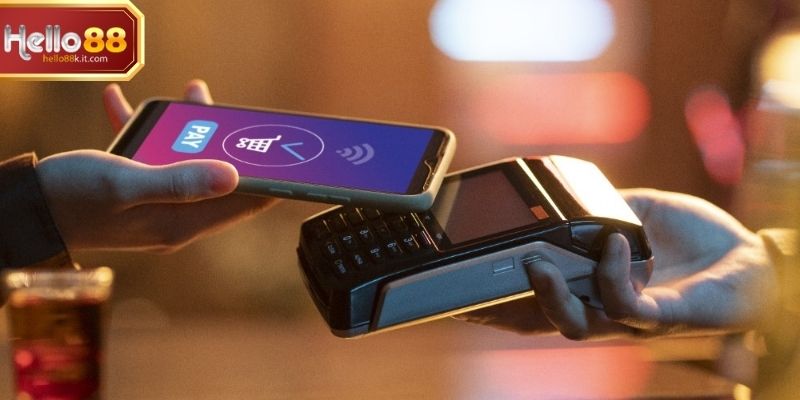 Giao diện nạp tiền Hello88 trên điện thoại và máy tính